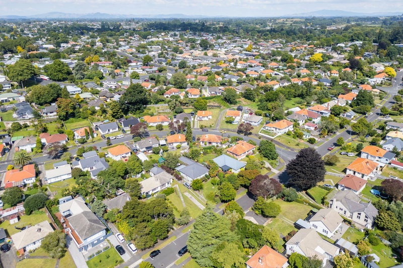 14 Plunket Terrace, Hamilton East, Hamilton - Carousel 21