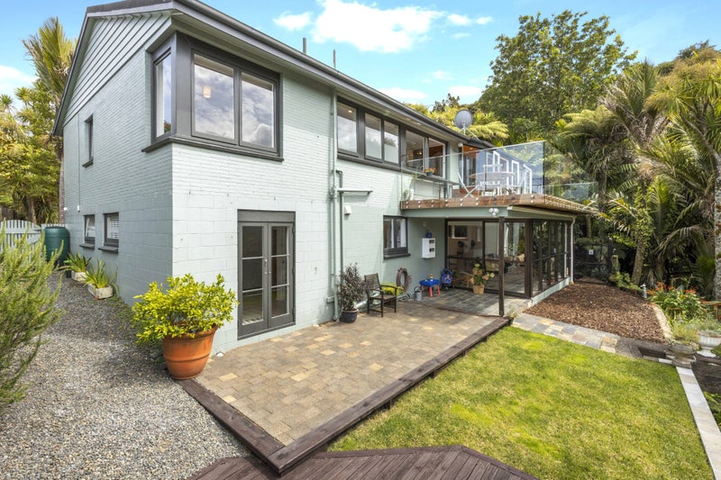 62 Tainui Road, Titirangi, Auckland - Carousel 2