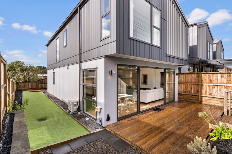 27C Tawhiri Road, One Tree Hill, Auckland - Carousel 1