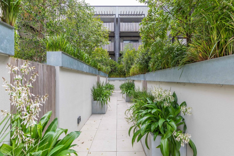 305/30 Enfield Street, Mount Eden, Auckland - Carousel 2