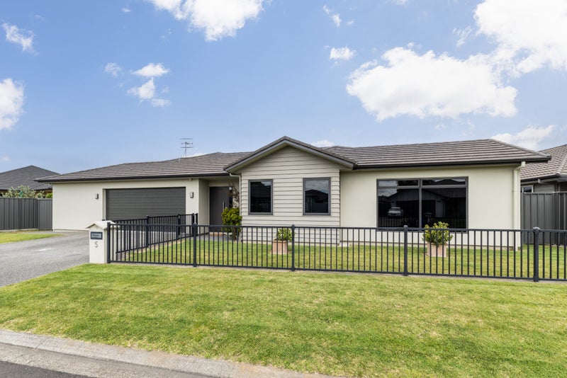 5 Wanaka Place, Poraiti, Napier, Hawke's Bay - Carousel 1