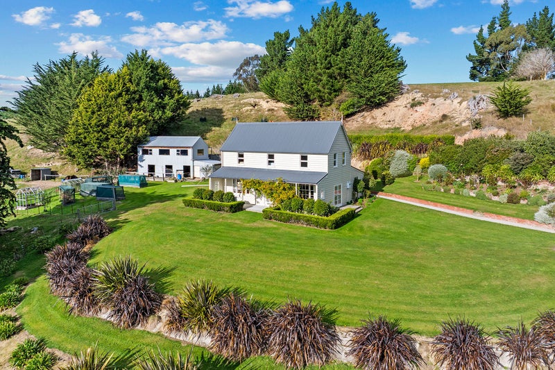 477 Finlayson Road, Taieri Beach, Taieri Mouth - Carousel 1