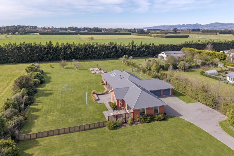 38 Devine Drive, Christchurch - Carousel 1