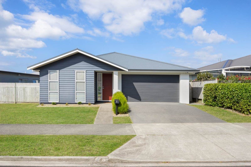 31 Kukuwai Avenue, Red Beach, Red Beach - Carousel 1