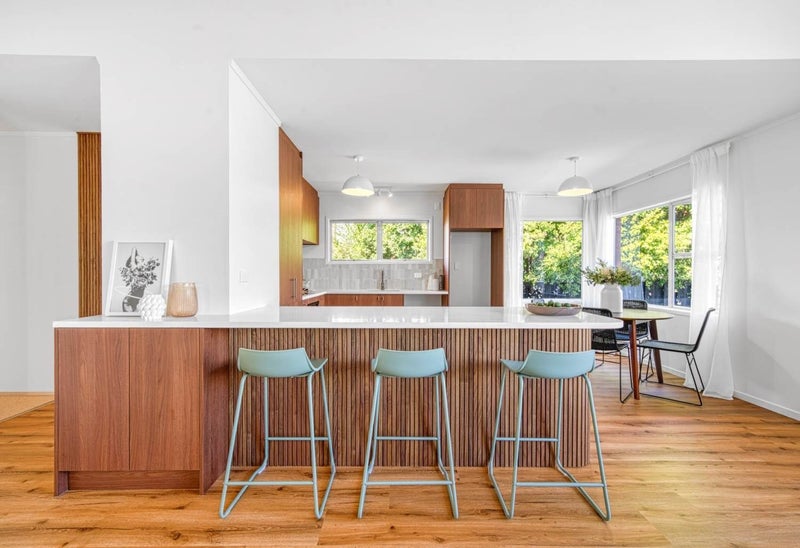 24 Lynette Place, Mangere, Auckland - Carousel 2
