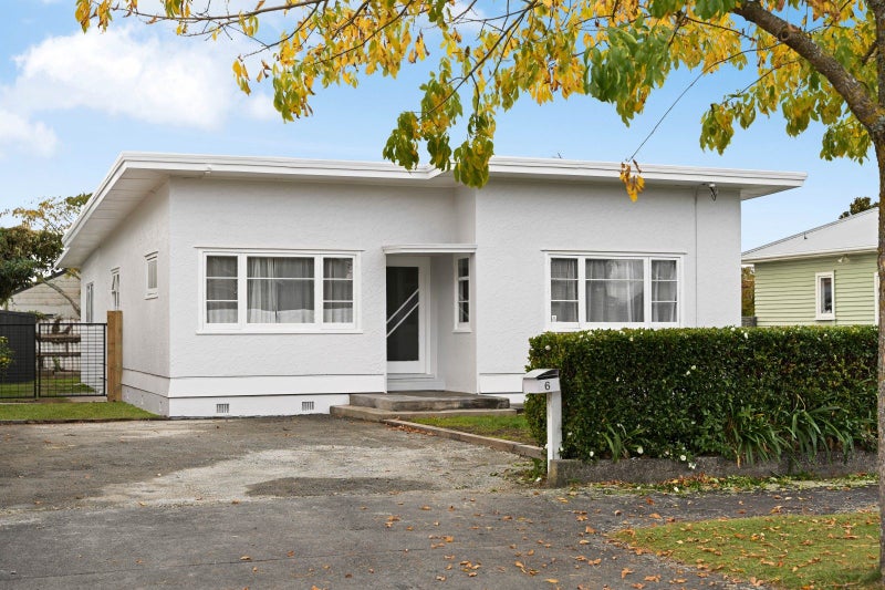 6 Bell Street, Hamilton East, Hamilton - Carousel 14