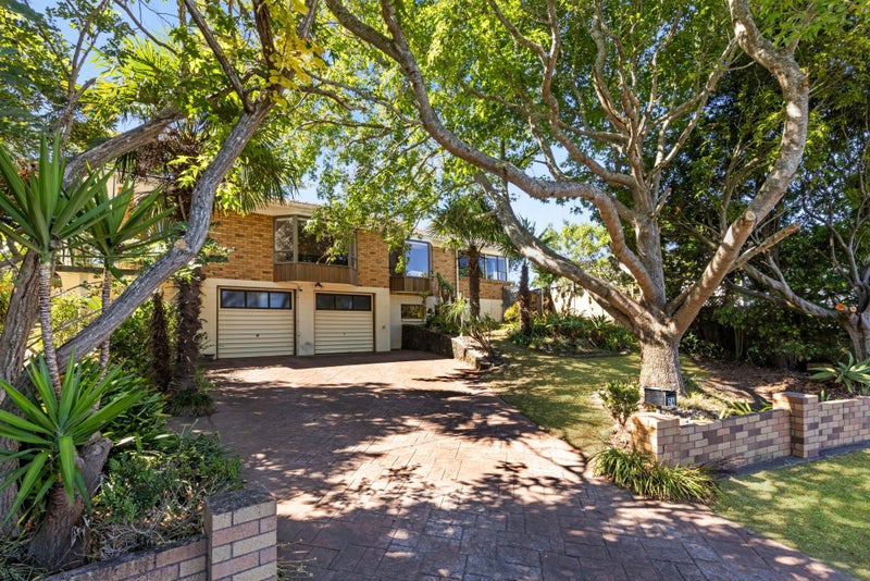 24 Hoylake Place, Wattle Downs, Auckland - Carousel 1