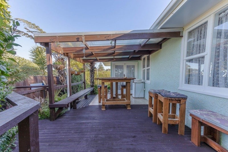 2 Kuaka Place, Castlecliff, Whanganui - Carousel 1