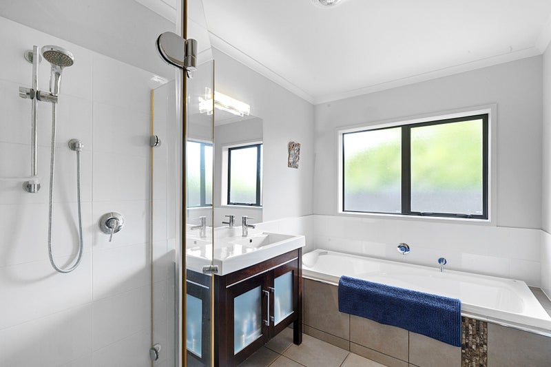 11B Montrose Place, Highlands Park, New Plymouth - Carousel 17