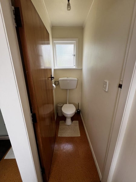 17 Camperdown Road, Miramar, Wellington - Carousel 7