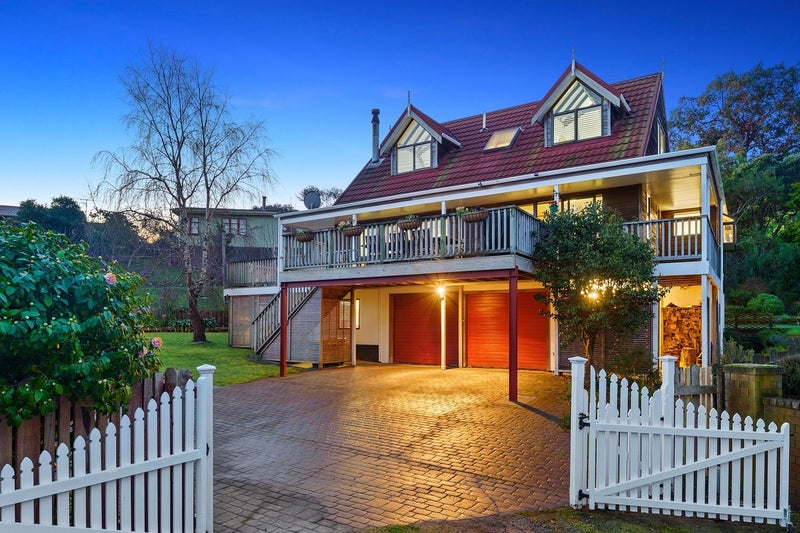 137 Weggery Drive, Waikanae Beach, Waikanae - Carousel 1