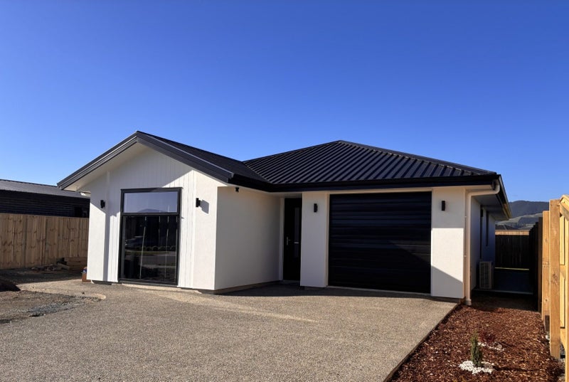 63 Chertsey Street - Carousel 1