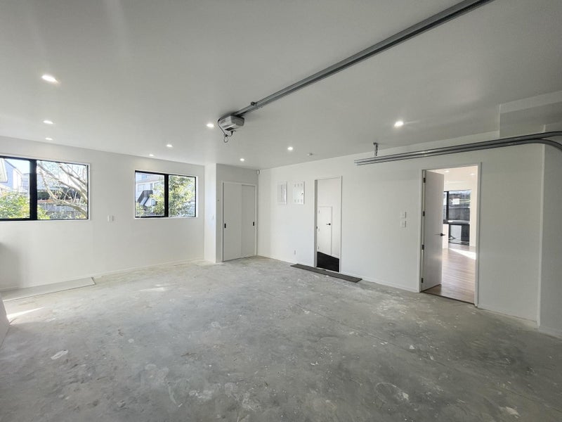 26B Sandgate Avenue, Botany Downs, Auckland - Carousel 19