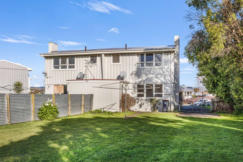12 Opie Place, Highbury, Palmerston North - Carousel 2