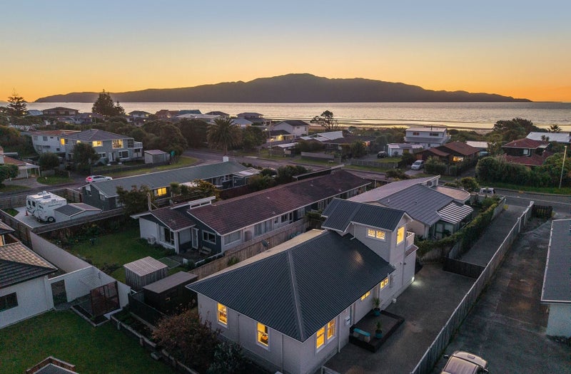 200B Manly Street, Paraparaumu Beach, Kapiti Coast, Wellington - Carousel 2