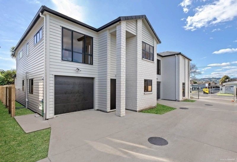35D Laurie Avenue, Papakura, Papakura - Carousel 1