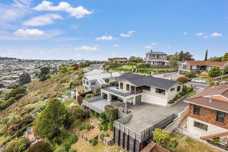 12 Oakleigh Crescent, Oamaru North, Oamaru - Carousel 1