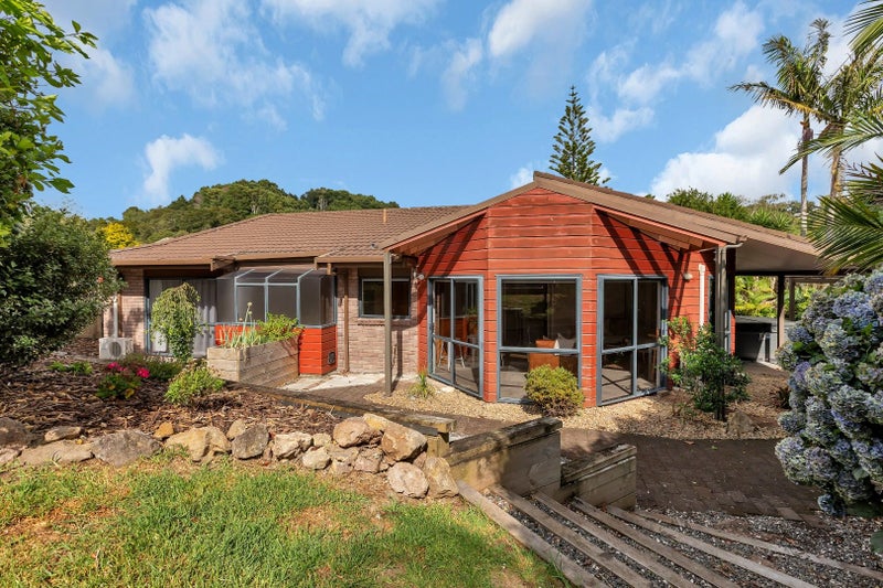 18 Augusta Place, Kamo, Whangarei - Carousel 2