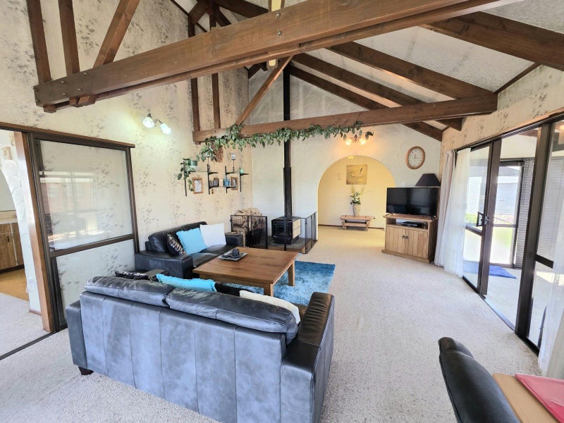 8 Girvan Street, Oamaru North, Oamaru - Carousel 2