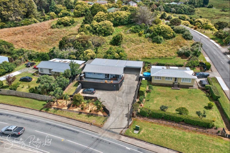 27 Hurndall Street East, Maungaturoto - Carousel 2