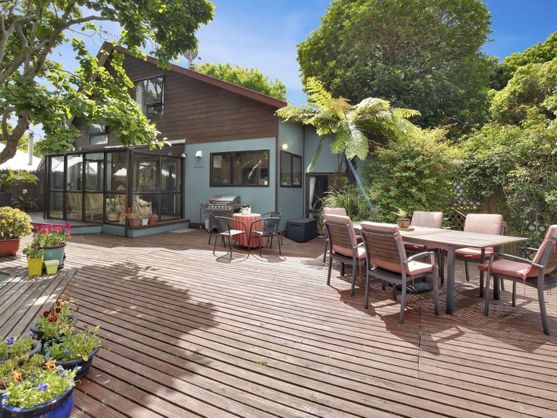 17 Sunny Glen, Waikanae - Carousel 2
