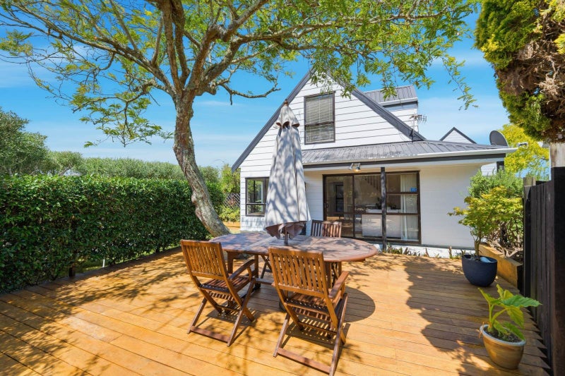 2/195 Abbotts Way, Remuera, Auckland - Carousel 1