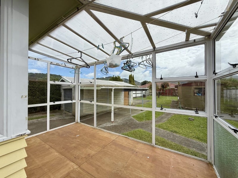 80 Thackeray Street, Trentham, Upper Hutt - Carousel 13
