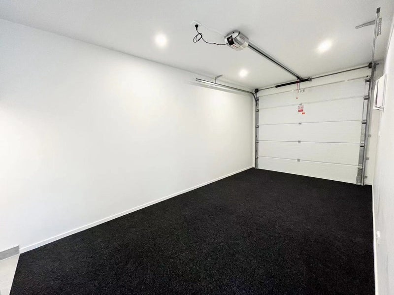 12D Holland Avenue, Point England, Auckland - Carousel 18