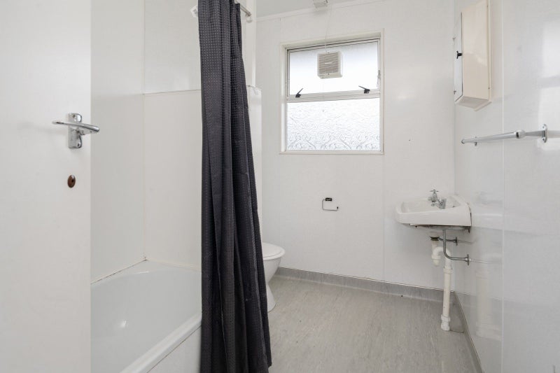 2 Percy Street, Blenheim - Carousel 25