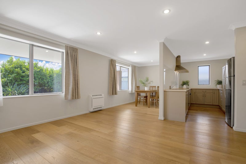6 Retallick Way, Amberley, Amberley - Carousel 2