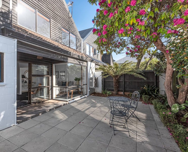 2/27 Shrewsbury Street, Merivale, Christchurch - Carousel 1
