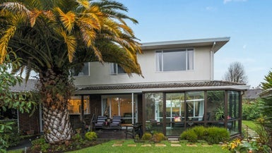 4 Pentland Drive, Belfast, Christchurch - Carousel 1
