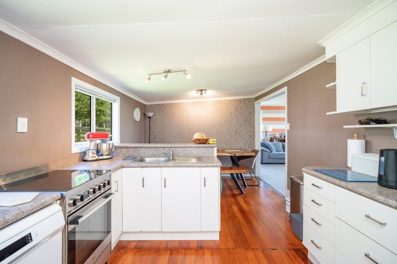 89 Stout Road, Glenham, Wyndham - Carousel 2