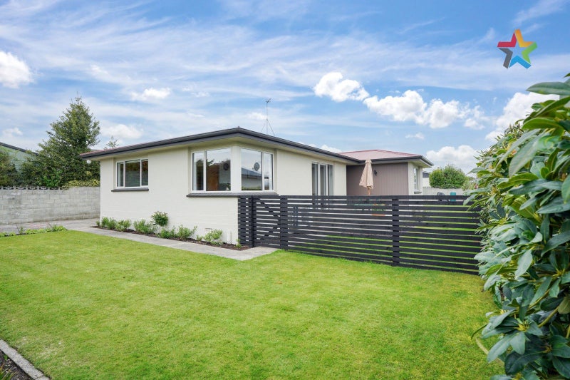 6 Pine Crescent, Hargest, Invercargill - Carousel 1