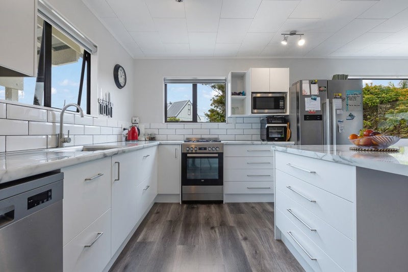 11 Whitecaps Place, Mangonui - Carousel 1