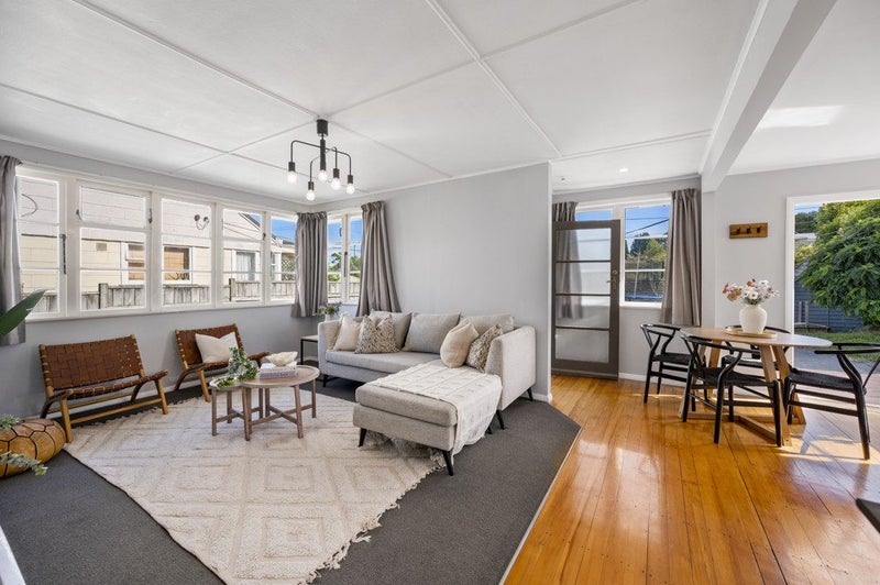 32 Palmerston Road, Havelock North, Havelock North - Carousel 2