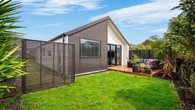 16 Nevermore Place, Halswell, Christchurch - Carousel 1