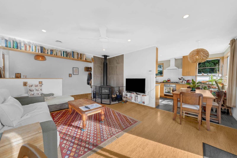 34 Serwayne Place, Sunnyvale, Auckland - Carousel 2