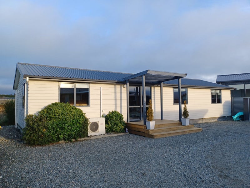 10B Anderson Place, Te Anau, Te Anau - Carousel 1