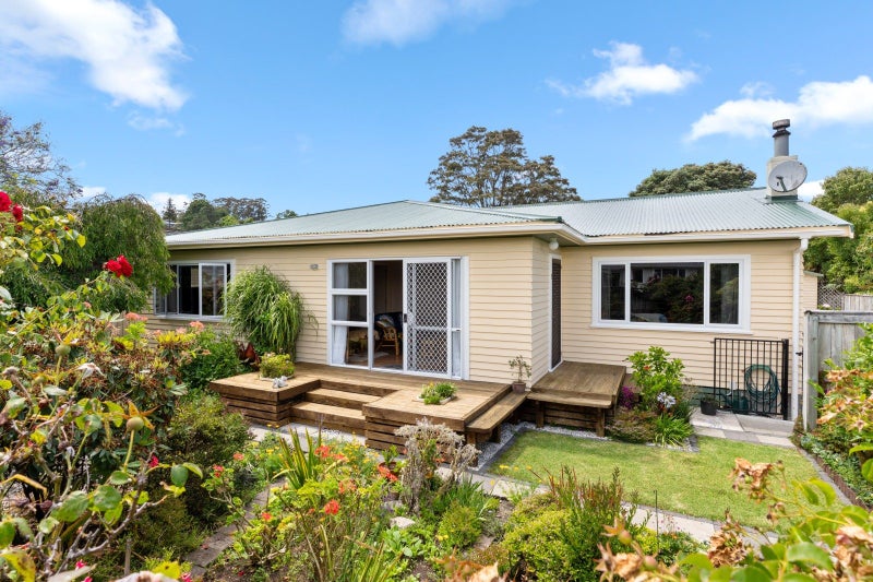 7 Ayton Street, Mangapapa, Gisborne - Carousel 1