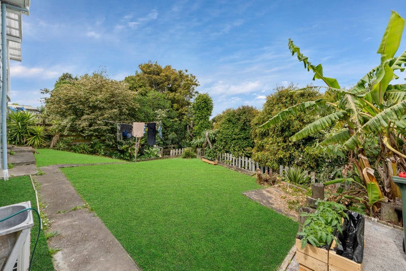 5 Magellan Place, Papatoetoe, Auckland - Carousel 1