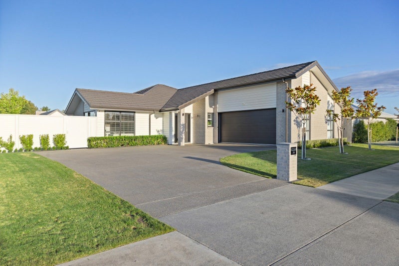 24 Rose Manor Drive, Springlands, Blenheim - Carousel 1