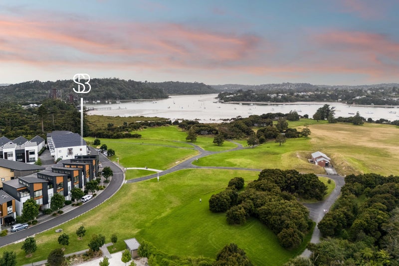 16 Catalina Bay Drive, Hobsonville, Auckland - Carousel 2