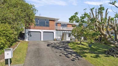 8 Ian Place, Glendene, Auckland - Carousel 1