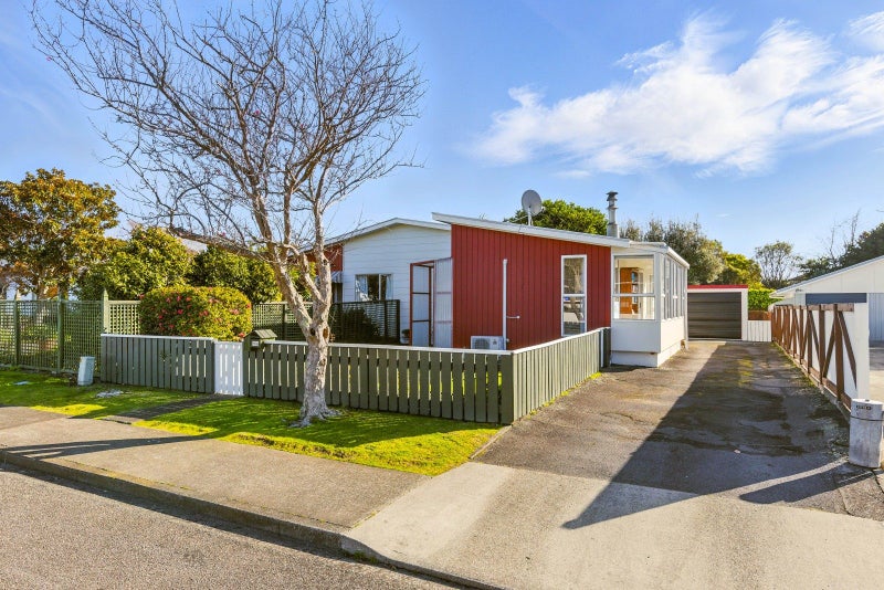 16B Sunshine Avenue, Paraparaumu, Paraparaumu - Carousel 1