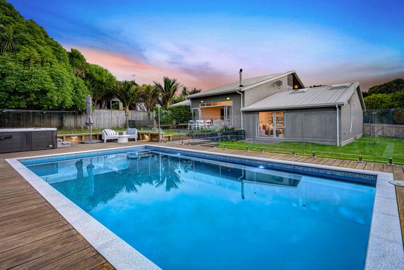 5 Foothills Lane, Glen Eden, Auckland - Carousel 1