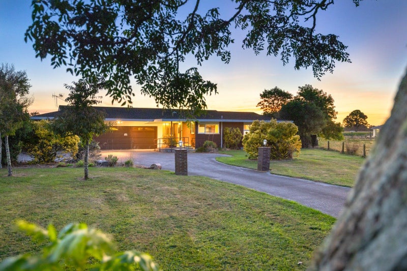 221 Setters Line, Bunnythorpe, Palmerston North - Carousel 1