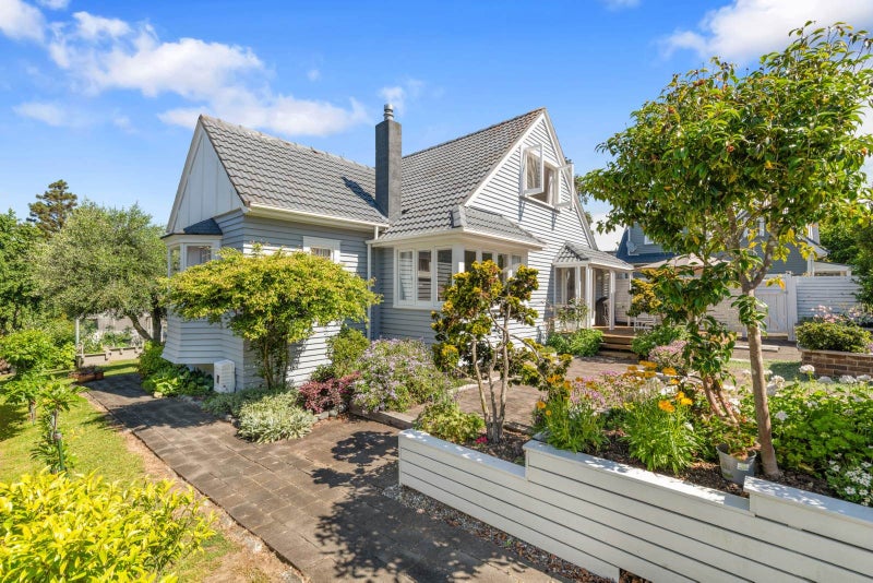 24 Masefield Street, Cockle Bay, Auckland - Carousel 2