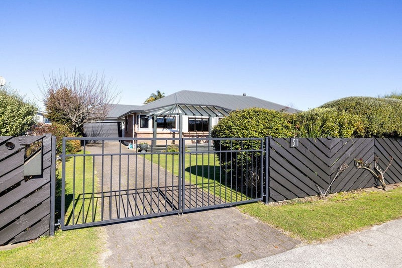 51 Taylor Street, Cambridge, Cambridge - Carousel 2