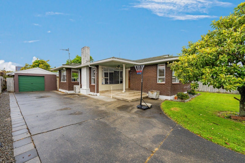 7 Denver Place, Milson, Palmerston North - Carousel 1